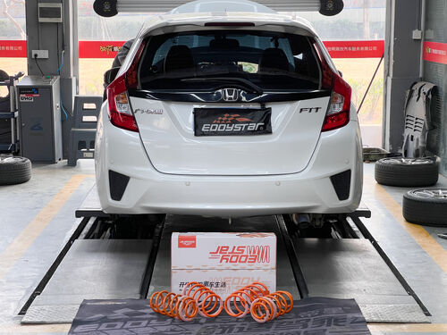 최신 회사 사례 2015 Honda Fit 1.5L | EDDY Sport Short Springs Upgrade: A Solution for Optimized Handling and Enhanced Safety