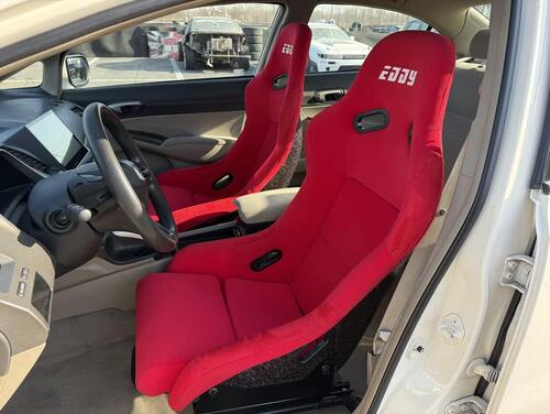 최신 회사 사례 EDDY Racing Seat MR Model