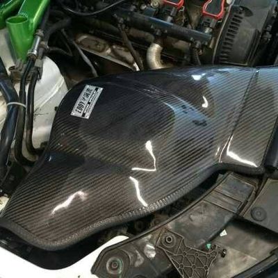 EDDY 경주에서 영감을 얻은 탄소 섬유 공기 상자